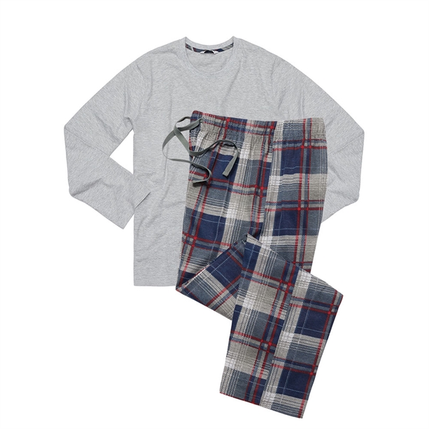 Catalog Avon - Pijama clasica pentru barbati Pijama clasica pentru barbati - Catalog Avon