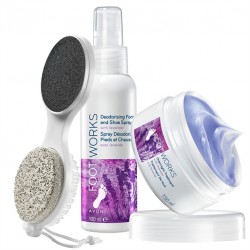 Set 3 produse Footworks cu lavanda
